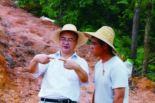 打破学科壁垒，他带领团队在矿物学领域闯出中国道路